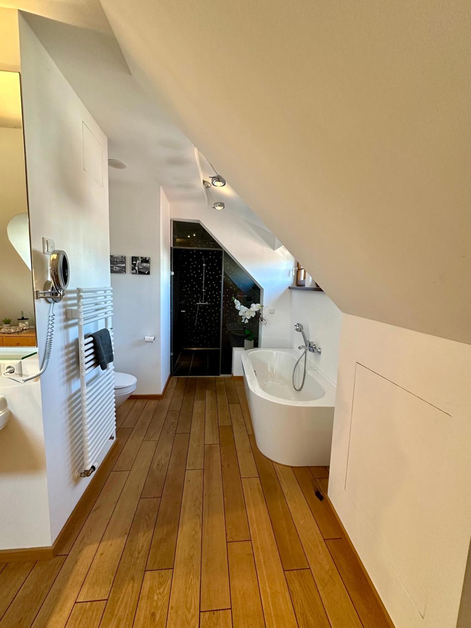 Luxus Suite Mit Einmaligem Blick Auf Die Frauenkirche Dresda Exterior foto
