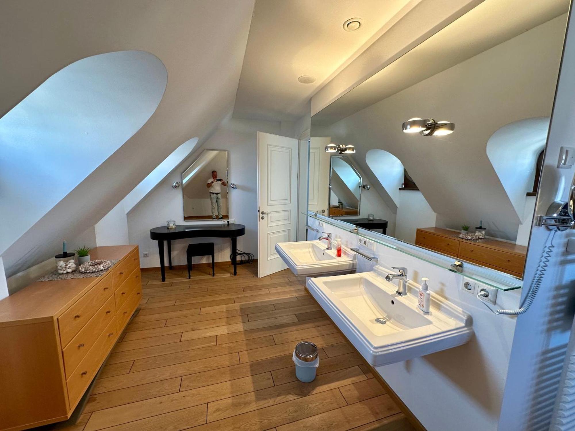 Luxus Suite Mit Einmaligem Blick Auf Die Frauenkirche Dresda Exterior foto