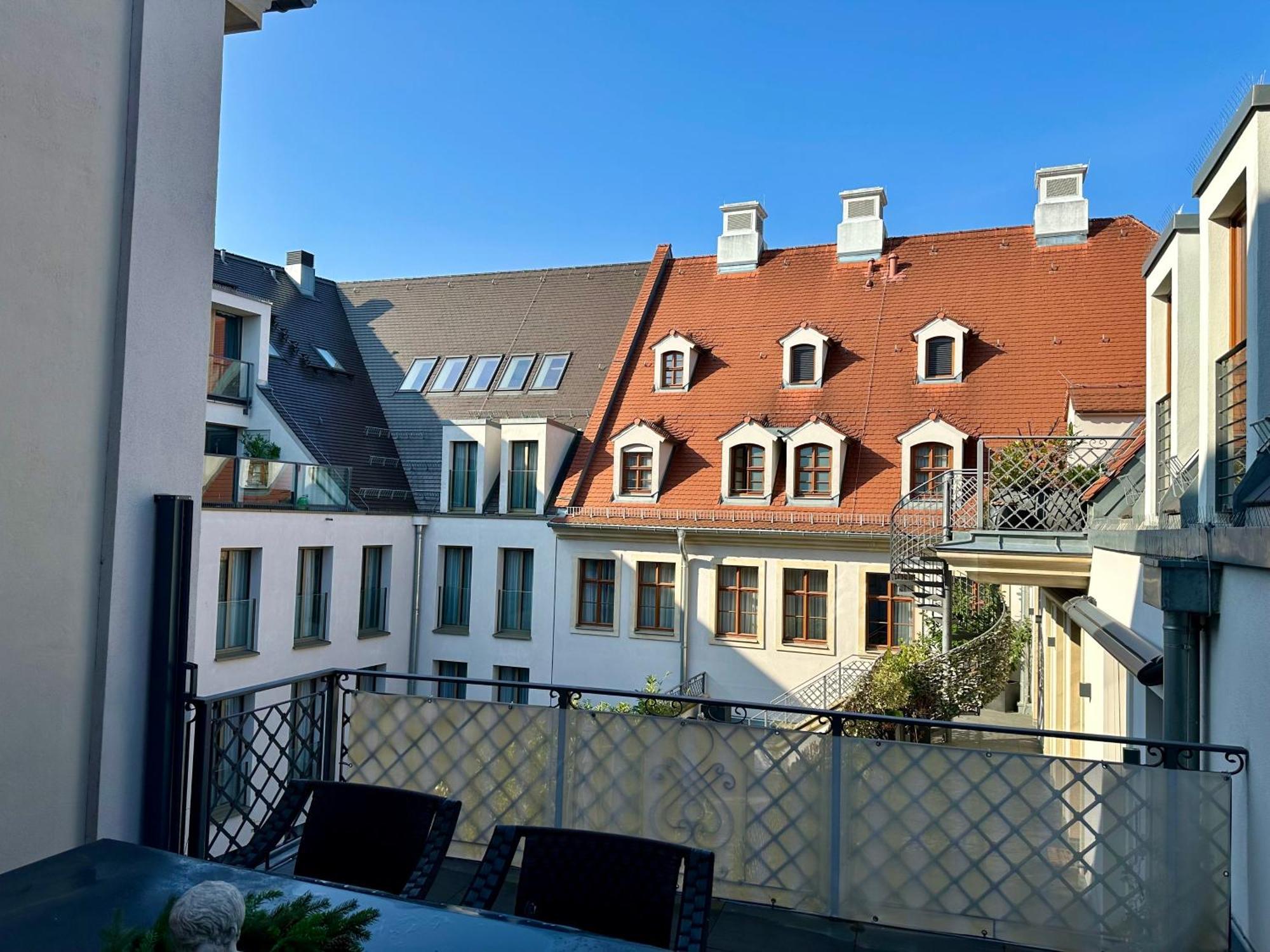 Luxus Suite Mit Einmaligem Blick Auf Die Frauenkirche Dresda Exterior foto
