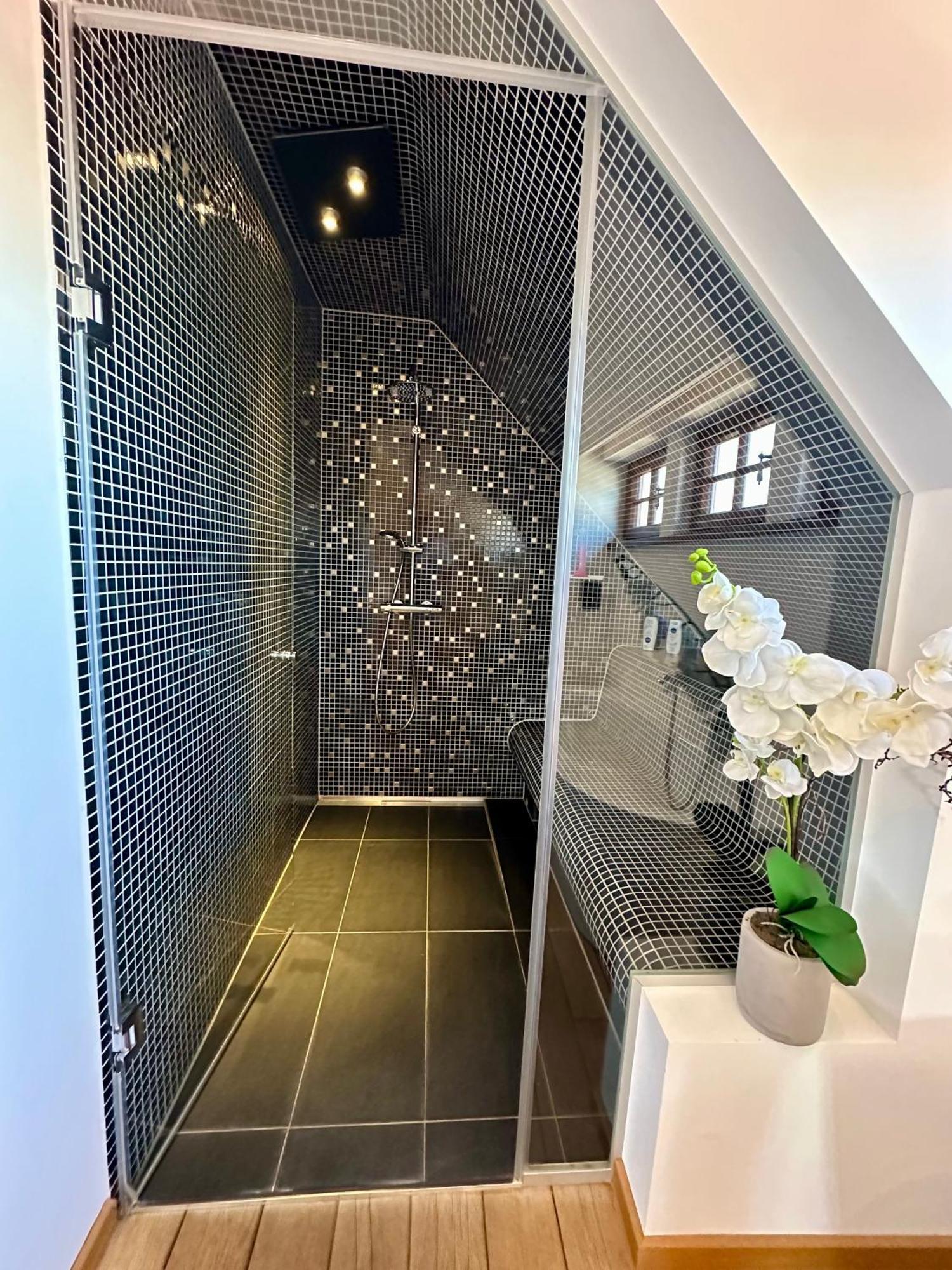 Luxus Suite Mit Einmaligem Blick Auf Die Frauenkirche Dresda Exterior foto