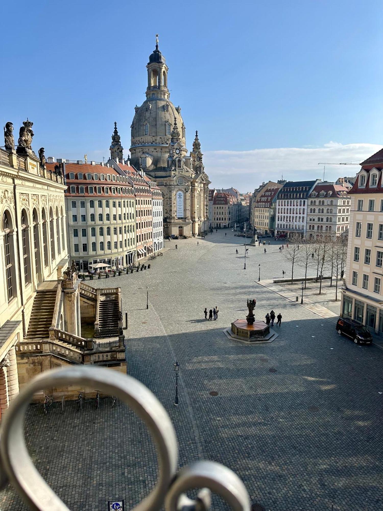 Luxus Suite Mit Einmaligem Blick Auf Die Frauenkirche Dresda Exterior foto